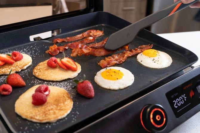 17 Electric Tabletop Griddle