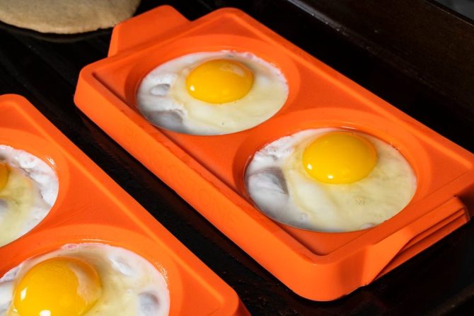 2 Section Egg Ring Tray 3-Pack