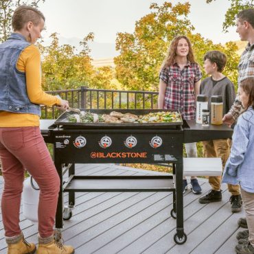 36 Griddle W/Hard Cover & High Shelves