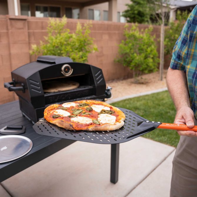 Black Aluminum Pizza Peel